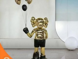 Dekorasi Pajangan Giant Kaws Ballon Sculpture